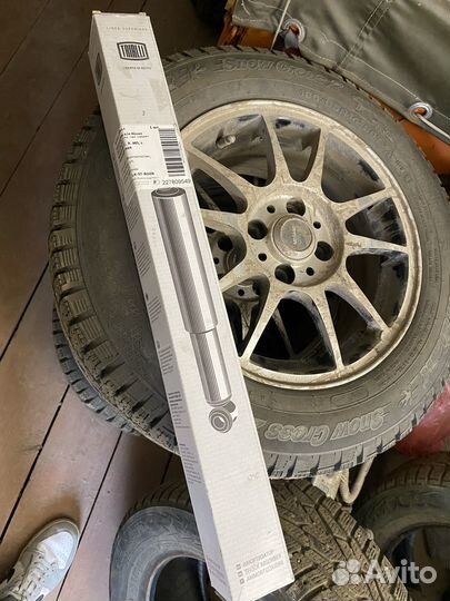 Задний амортизатор Nissan Note