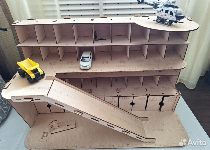 Гараж детский