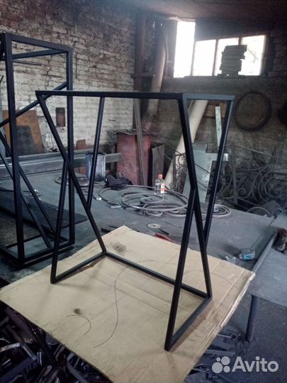 Подстолье в стиле лофт