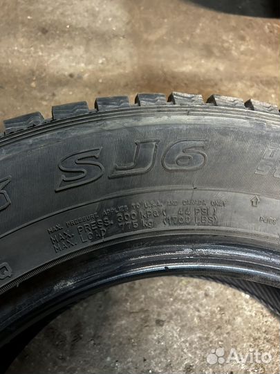 Dunlop Grandtrek SJ6 215/70 R16 99Q