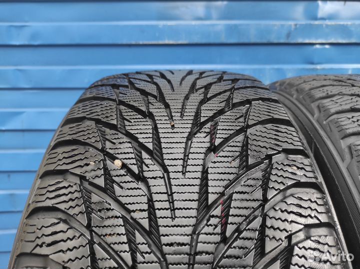 Nokian Tyres Hakkapeliitta R2 235/50 R17 98H