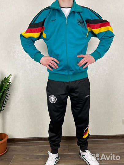 Костюм спортивный adidas 