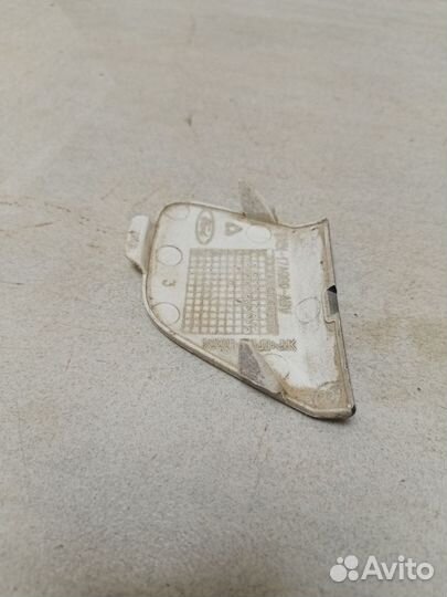 Заглушка в передний бампер