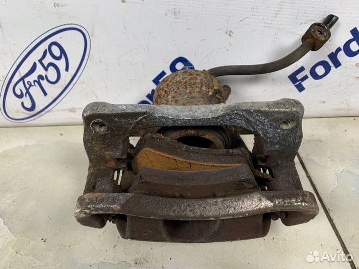 Суппорт передний правый Suzuki Sx4 YA21S 1.6