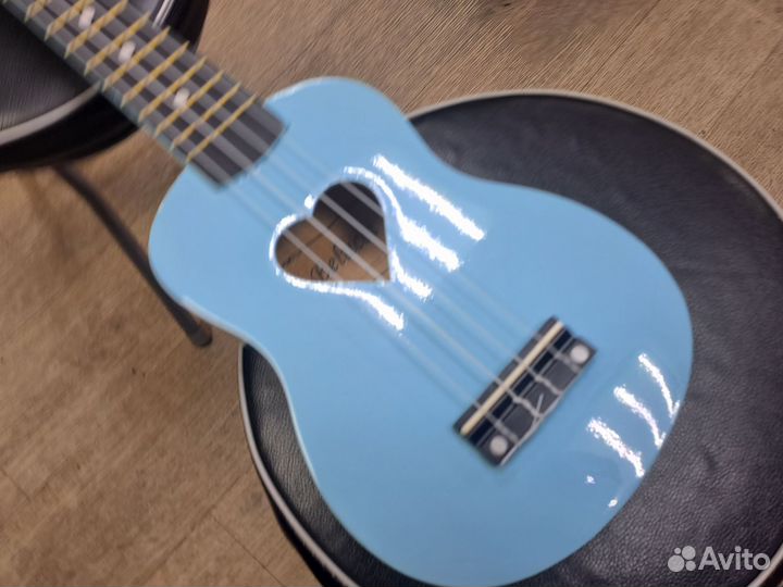 Укулеле небесная с сердечком