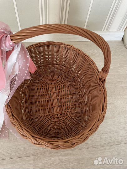 Корзина плетеная