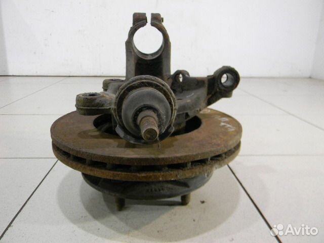 Кулак передний правый Форд