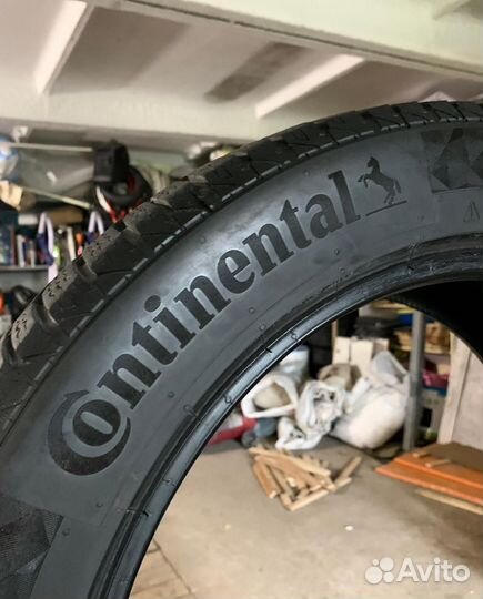 Continental ContiVikingContact 7 235/50 R19
