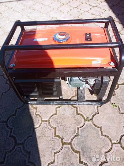 Бензиновый генератор