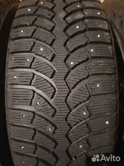 Bridgestone Blizzak Spike-01 255/65 R17 110T