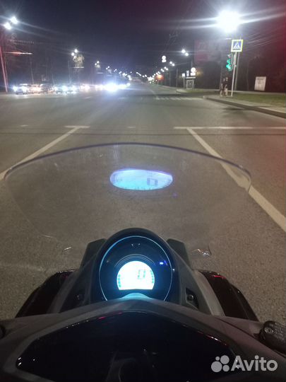 Quantum максискутер (реплика Yamaha Nmax)