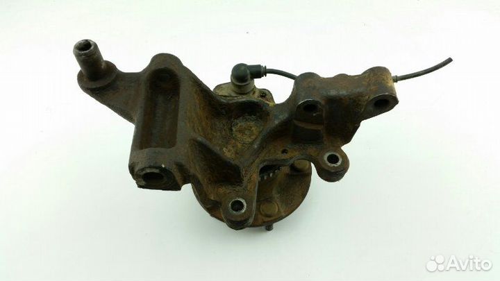 Ступица задняя левая Mazda 626 GE FS 1992