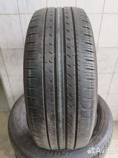 Goodyear EfficientGrip SUV 4x4 225/55 R19
