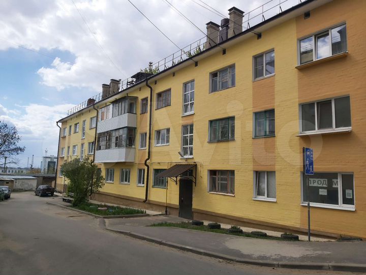 Комната 17,9 м² в 5-к., 1/3 эт.