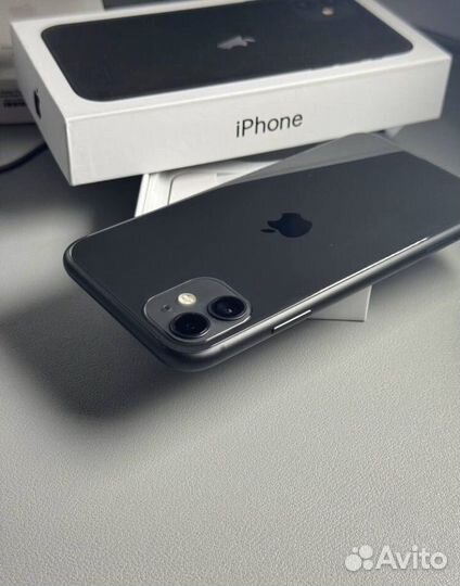 iPhone 11, 64 ГБ