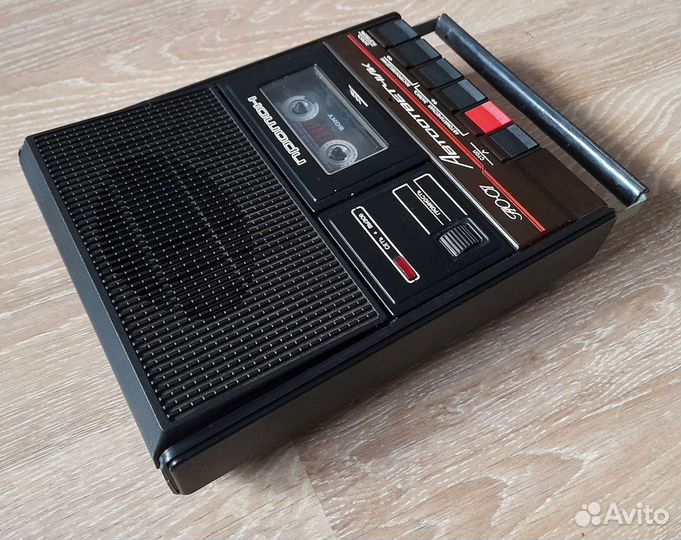 Магнитофон-автоответчик 