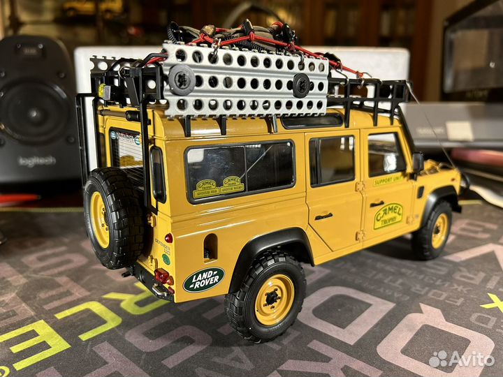 1/18 Land Rover Defender 110 Camel, Almost Real