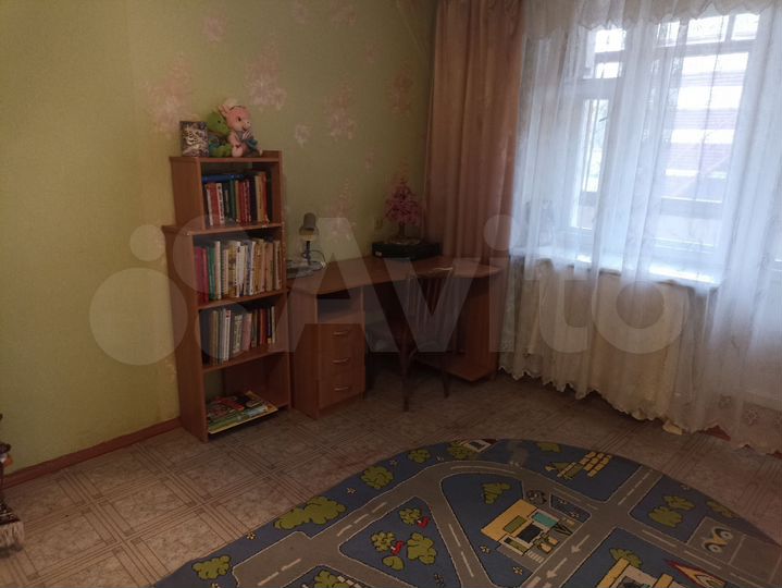 2-к. квартира, 60 м², 1/10 эт.