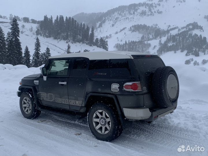 Toyota FJ Cruiser 4.0 AT, 2022, 9 891 км