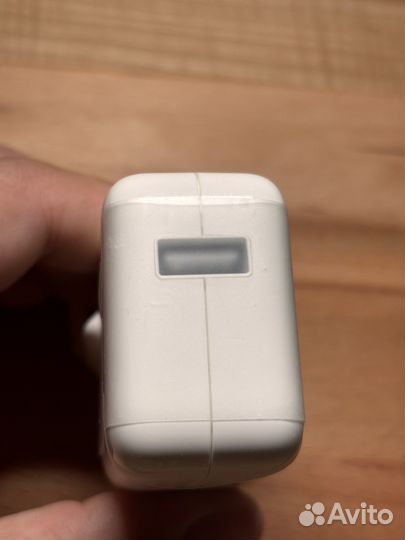 Зарядное устройство Apple 12W USB Power Adapter