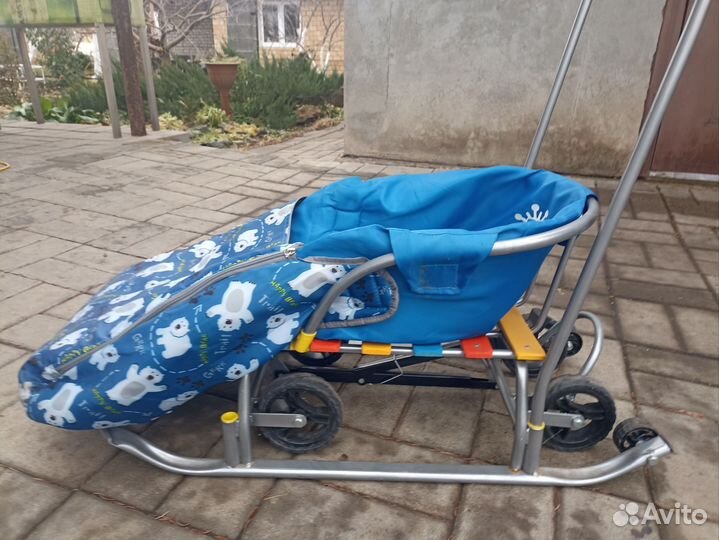 Продам санки с чехлом