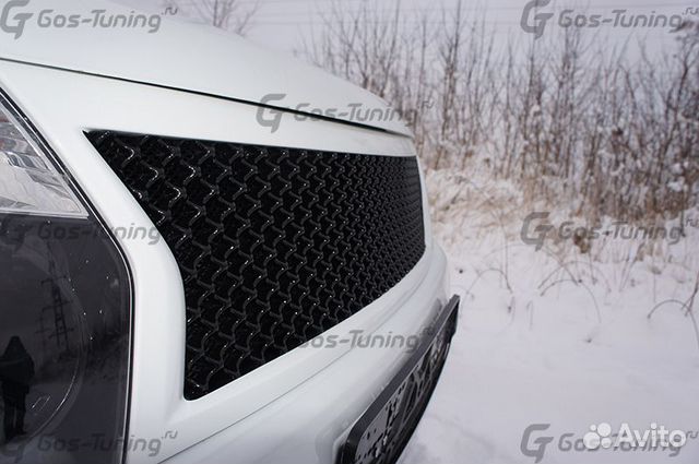 Решетка радиатора Bentley Style на Renault Duster