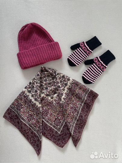 Шапка бини малиновый фуксия варежки платок