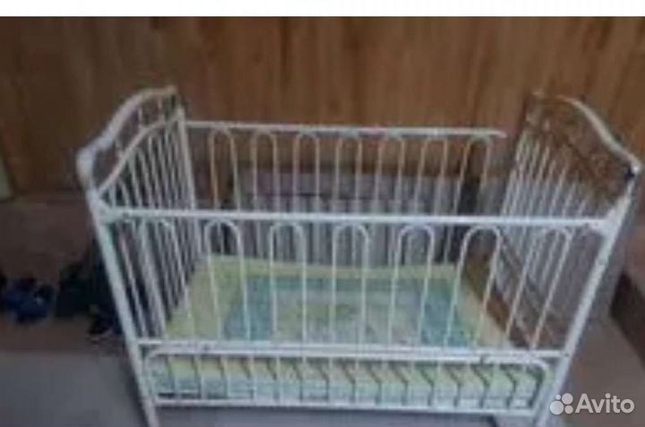 Кроватка Geoby б/у