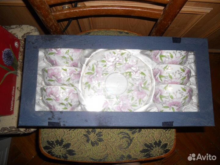 Сервизы чайные, цветы