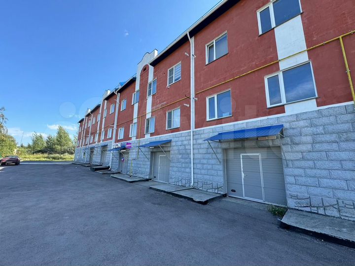 Гараж, > 30 м²