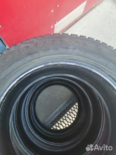 Goodyear Vector 4Seasons SUV 235/55 R17 103H