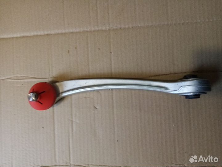 Рычаг перед.верх. подвес.прав. Audi A4/A6/ от 98 г