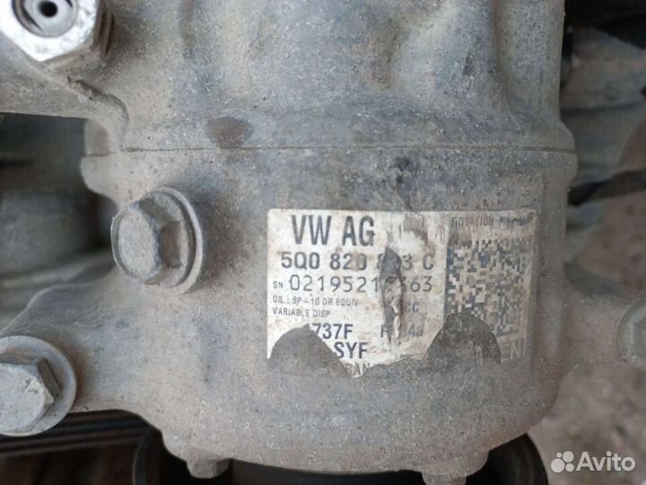 Компрессор кондиционера Skoda Octavia A7