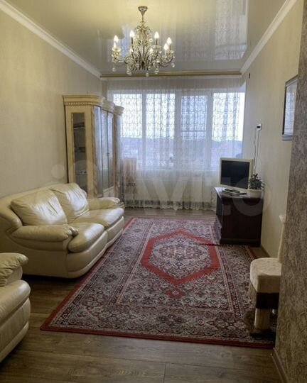 4-к. квартира, 100 м², 4/9 эт.