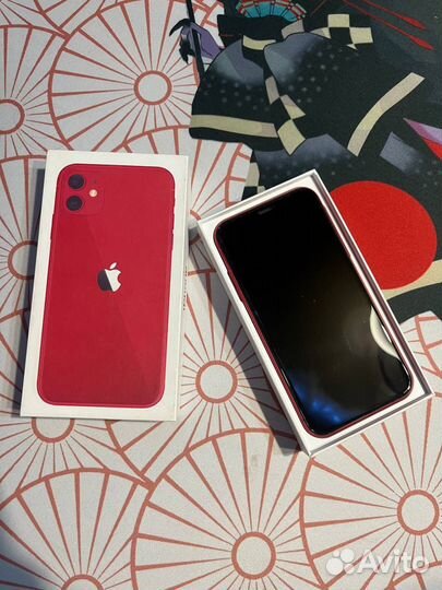 iPhone 11, 64 ГБ