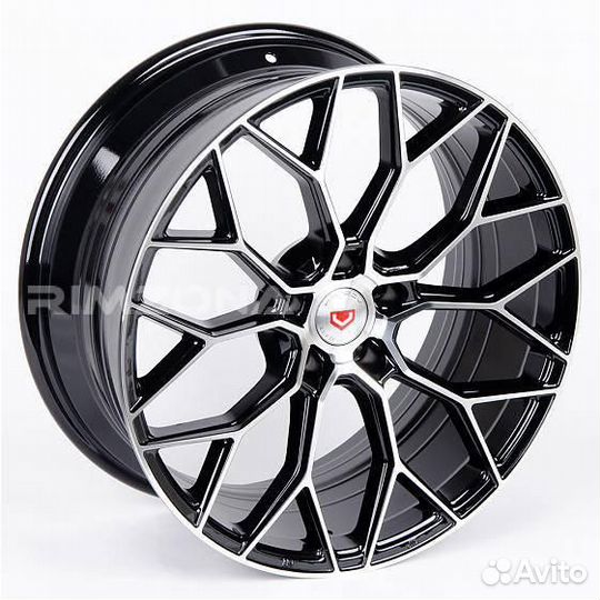 Литой диск в стиле vossen R19 5x114.3