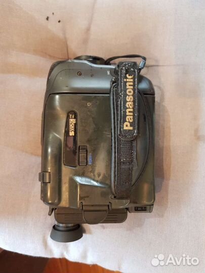 Видеокамера Раnasonic NV-S850 в рабочем состоянии