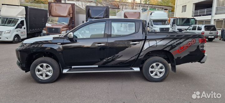 Mitsubishi L200 2.4 AT, 2022, 50 км