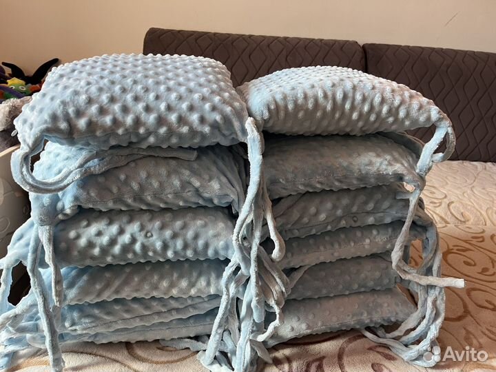 Бортики на детскую кроватку