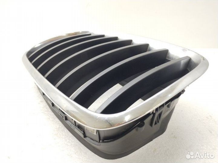 Решетка радиатора передняя левая Bmw X5 E70