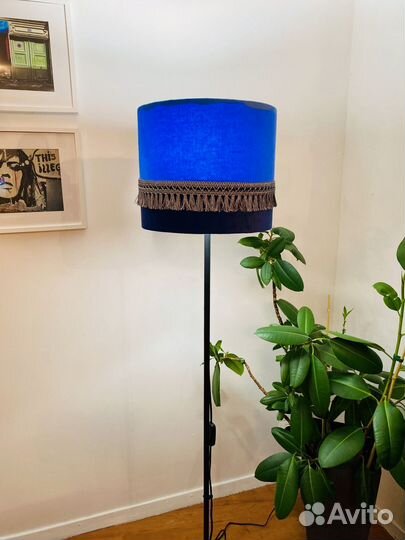 Торшер с абажуром