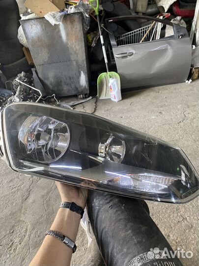Фара передняя правая VW polo
