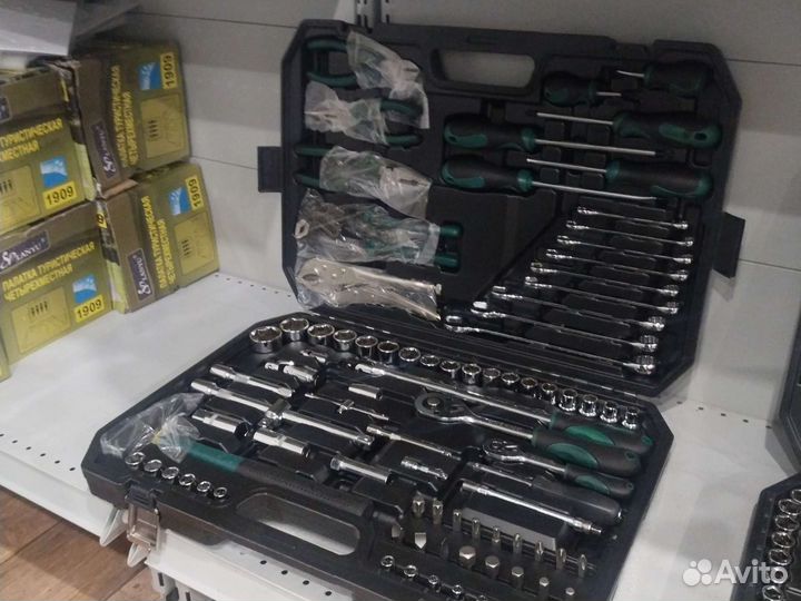 Набор инструментов 121 предмет