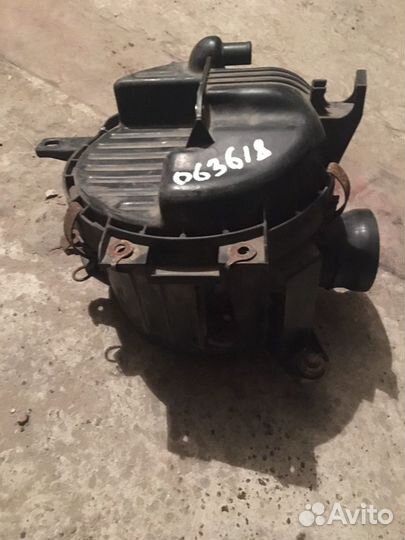 Корпус воздушного фильтра на Тойоту