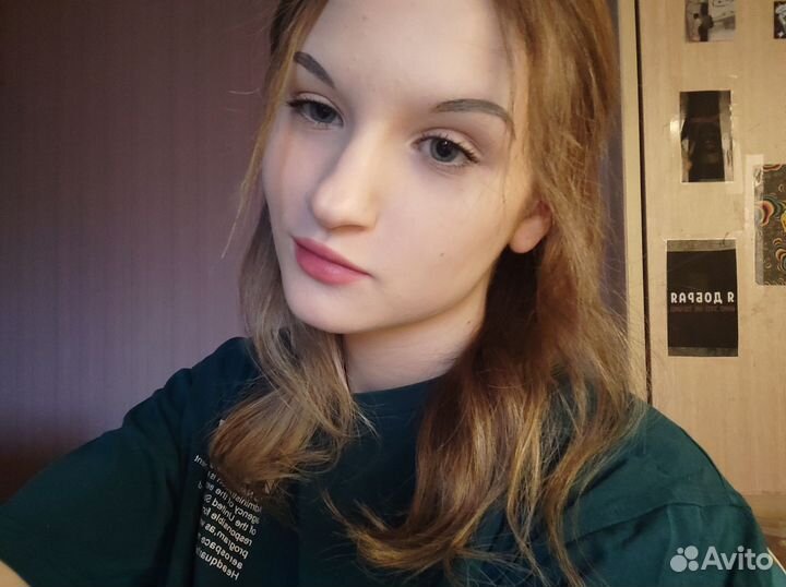 Сотрудник пункта выдачи заказов