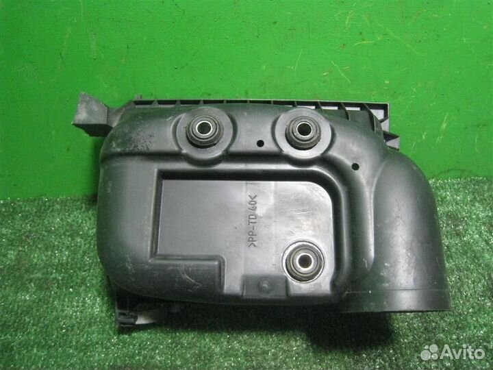 Корпус воздушного фильтра Toyota Verso R2 2009