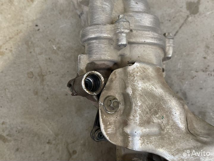 Насос водяной(помпа) Mercedes-Benz W204