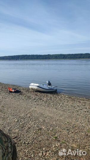 Продам лодку с мотором