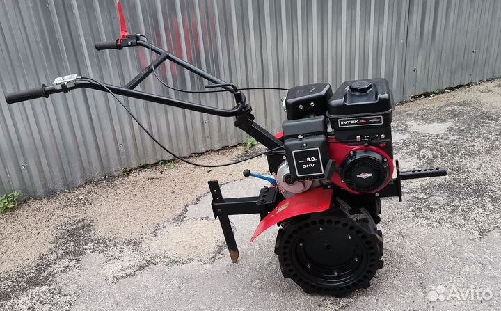 Мотоблок Тарпан с двигателем. Briggs &Stratton