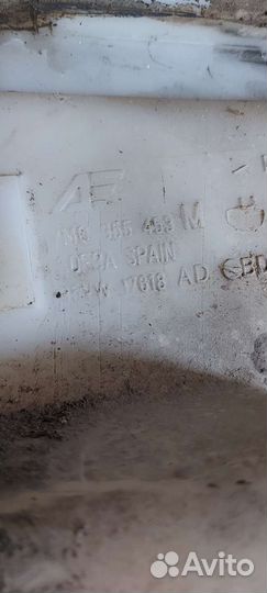 Бачок омывателя на Ford Galaxy